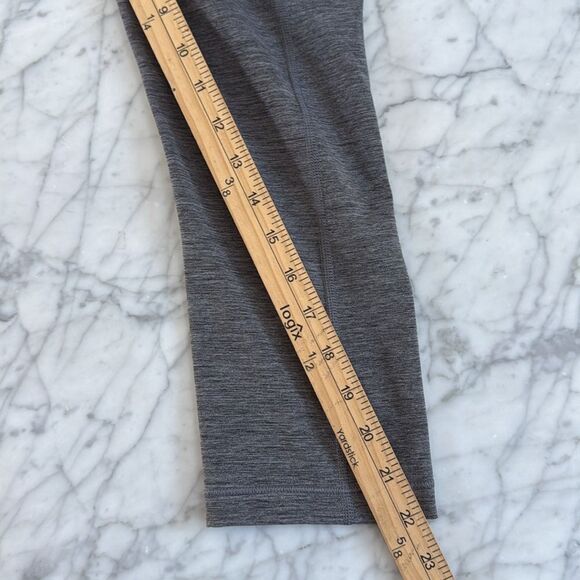 Athleta Ultimate Stash Pocket Capri Leggings Heather Gray Women’s Size Small - Picture 10 of 11